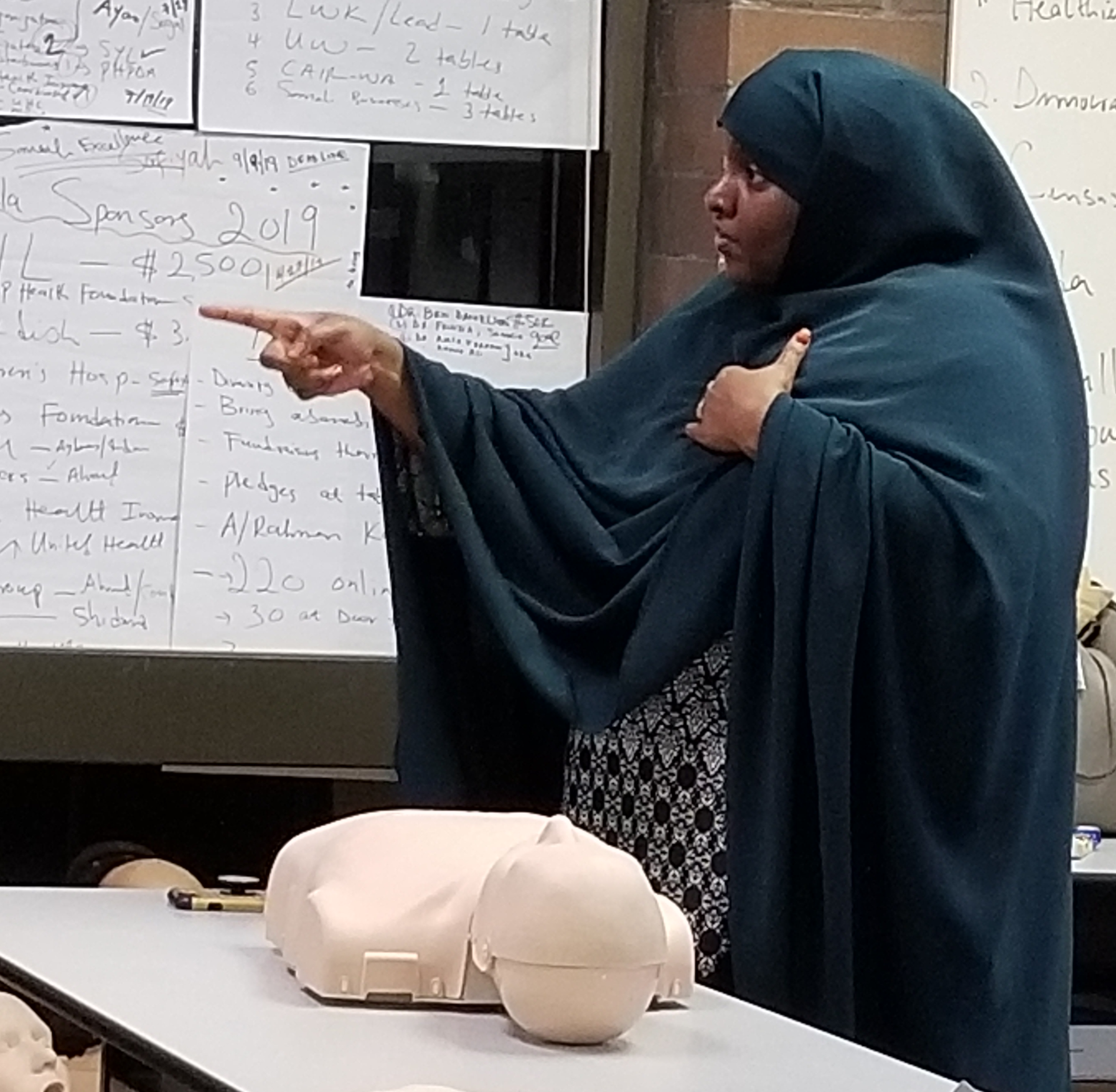 picture of CPR training course at the Somali Health Board in Seattle