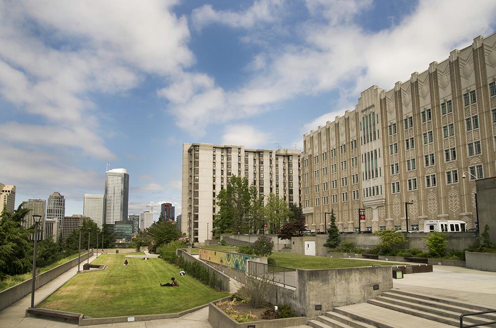 picture of Harborview Medical Center and its View Park