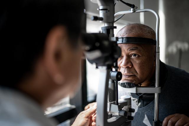 picture of man undergoing vision screening