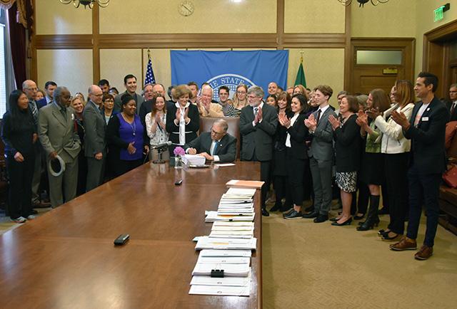 Media Name: gov_inslee_signing_may_2019_crop.jpg