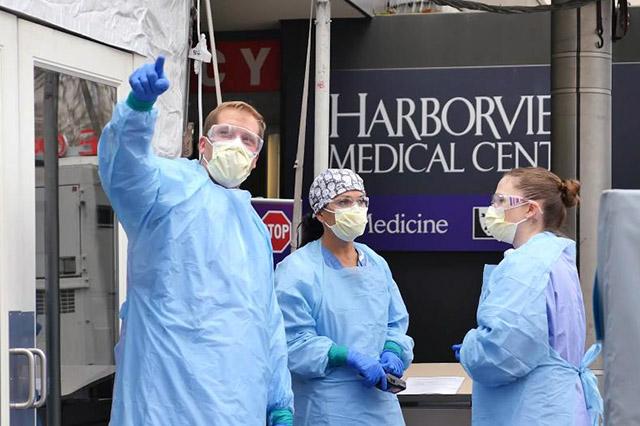 Media Name: harborview_medical_center_triage_tents_drive-thru_test_cropped_00003713.jpg